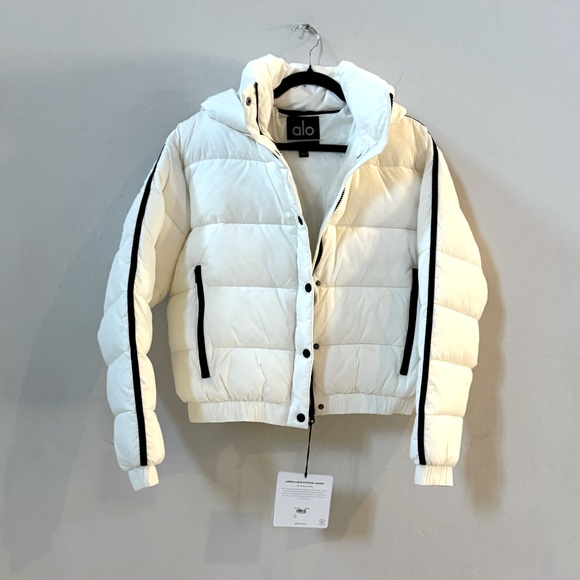 New Rare ALO Aspen Love Puffer Jacket - Picture 10 of 16